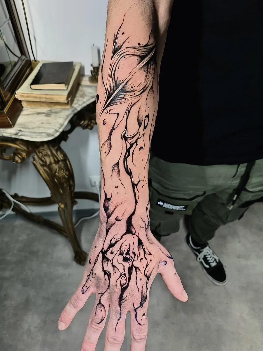 Tatouage artistique Colmar — Axel, barbier et tatoueur